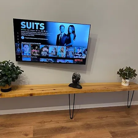 Apartment Deluxe W/ Self Check-in 24hr! *